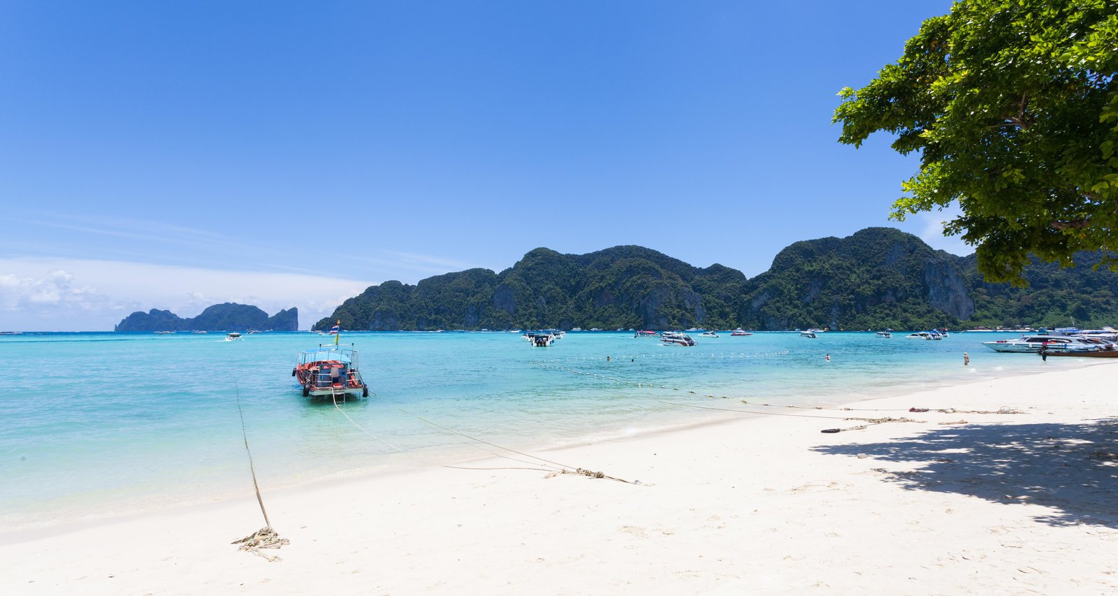 Koh Phi Phi: Exploring the Pristine Beauty and ‍Vibrant Nightlife